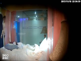 皮肤白嫩身材性感的超漂亮美女被胖男友连扣带操干的高潮不断