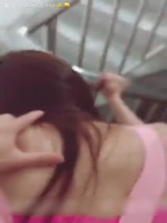 有本事你就叫老子杀了你下夜班的小姐停车场被色狼尾随到楼梯里强干.mp4